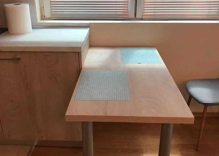 първа линия лазур 포마리