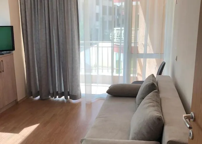 първа линия лазур