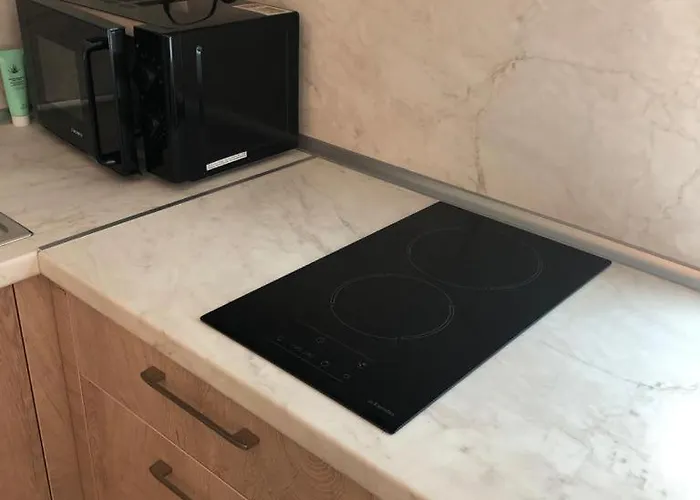 아파트 първа линия лазур