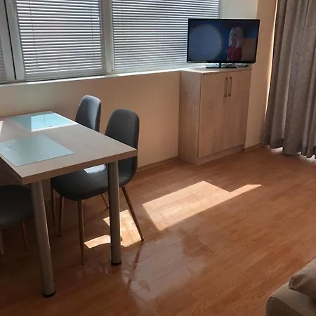 първа линия лазур Apartman Pomorie