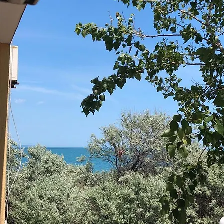 първа линия лазур Apartman Pomorie