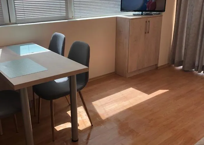 първа линия лазур Daire Ahyolu