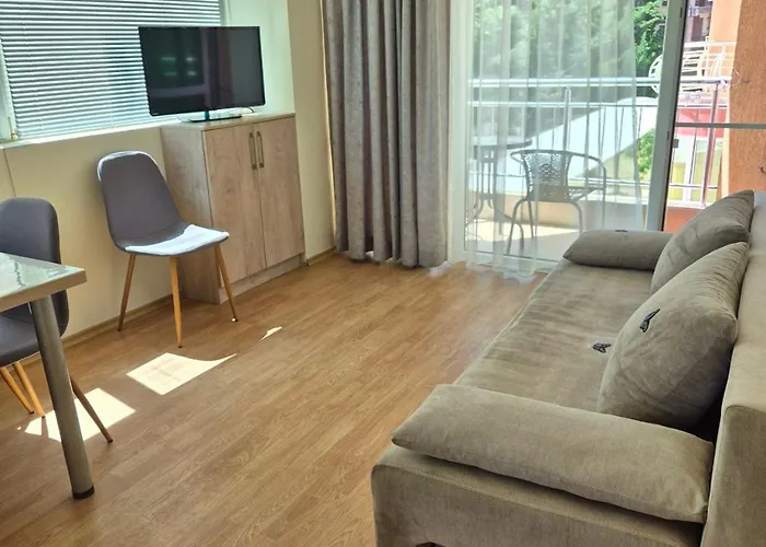 първа линия лазур